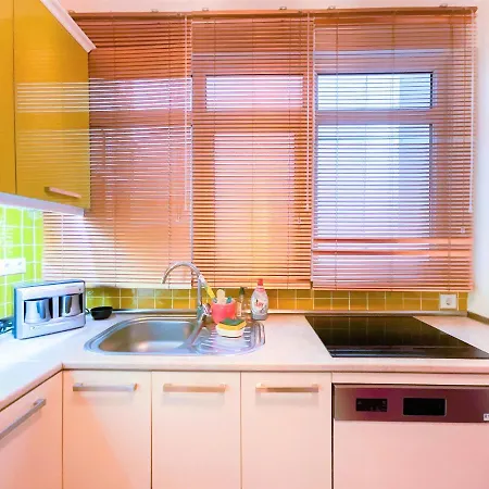 Tiyoho - Stylish And Spacious Flat With 2br Panoramic Bosphorus View *