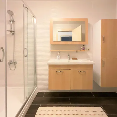 Tiyoho - Stylish And Spacious Flat With 2br Panoramic Bosphorus View